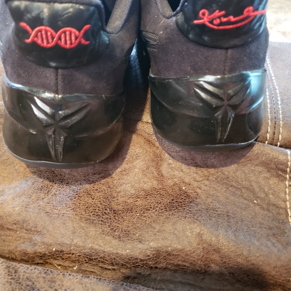 Kobe Zoom
